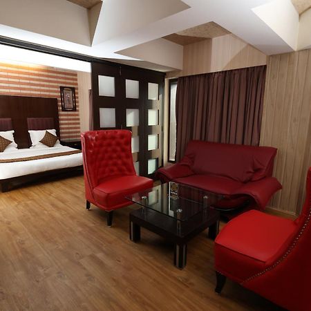 Quaint Suites Hotel & Banquet Mumbai Dış mekan fotoğraf