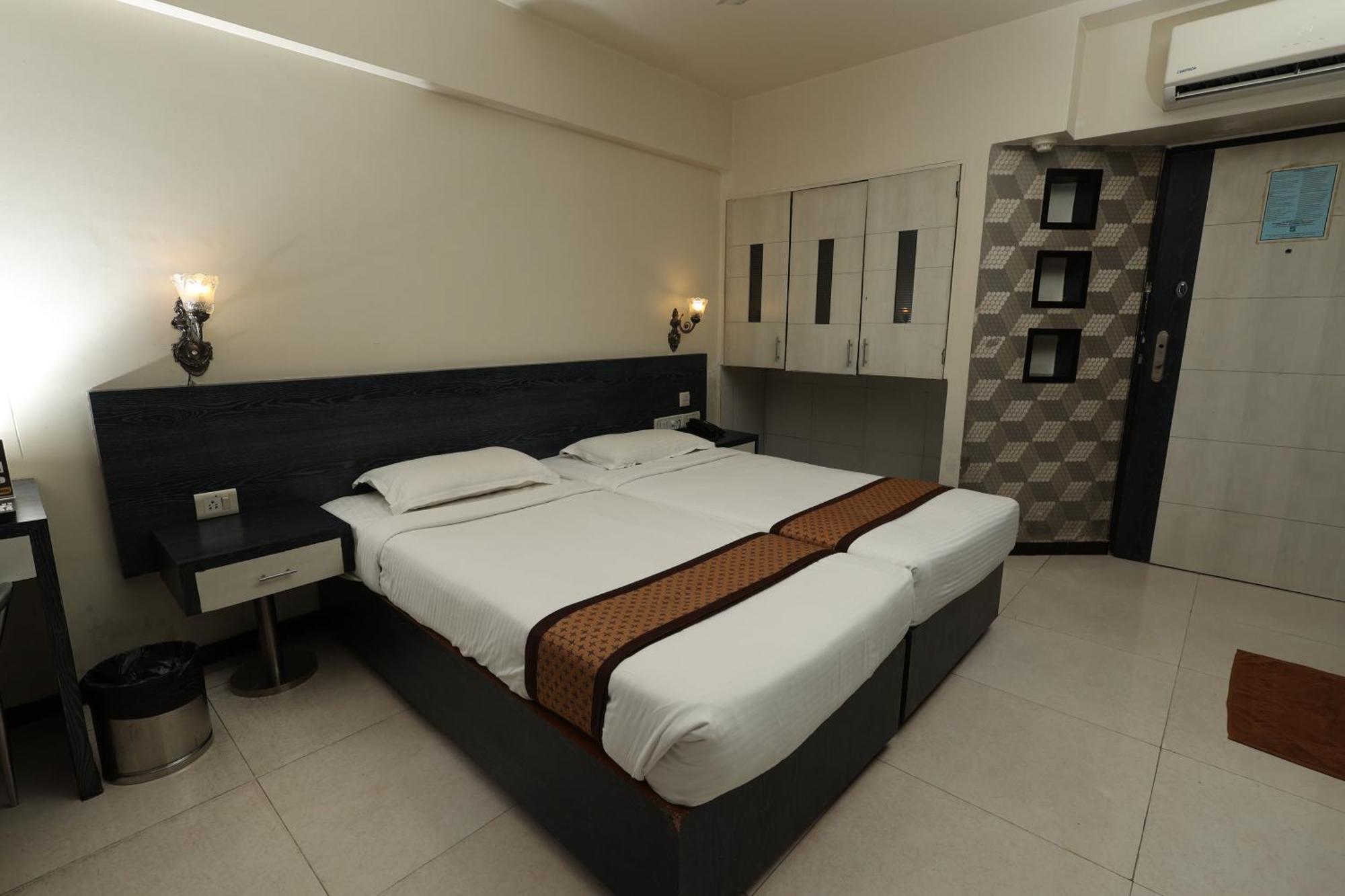 Quaint Suites Hotel & Banquet Mumbai Dış mekan fotoğraf