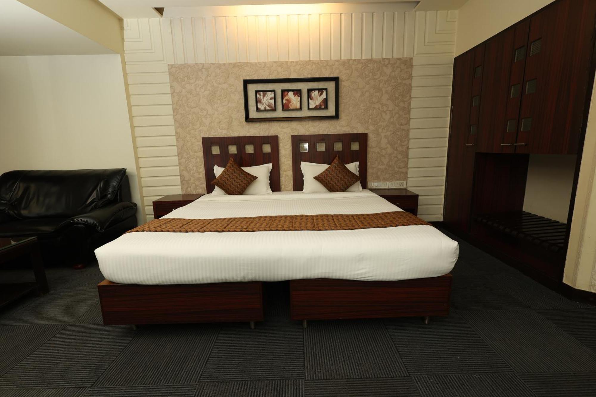 Quaint Suites Hotel & Banquet Mumbai Dış mekan fotoğraf