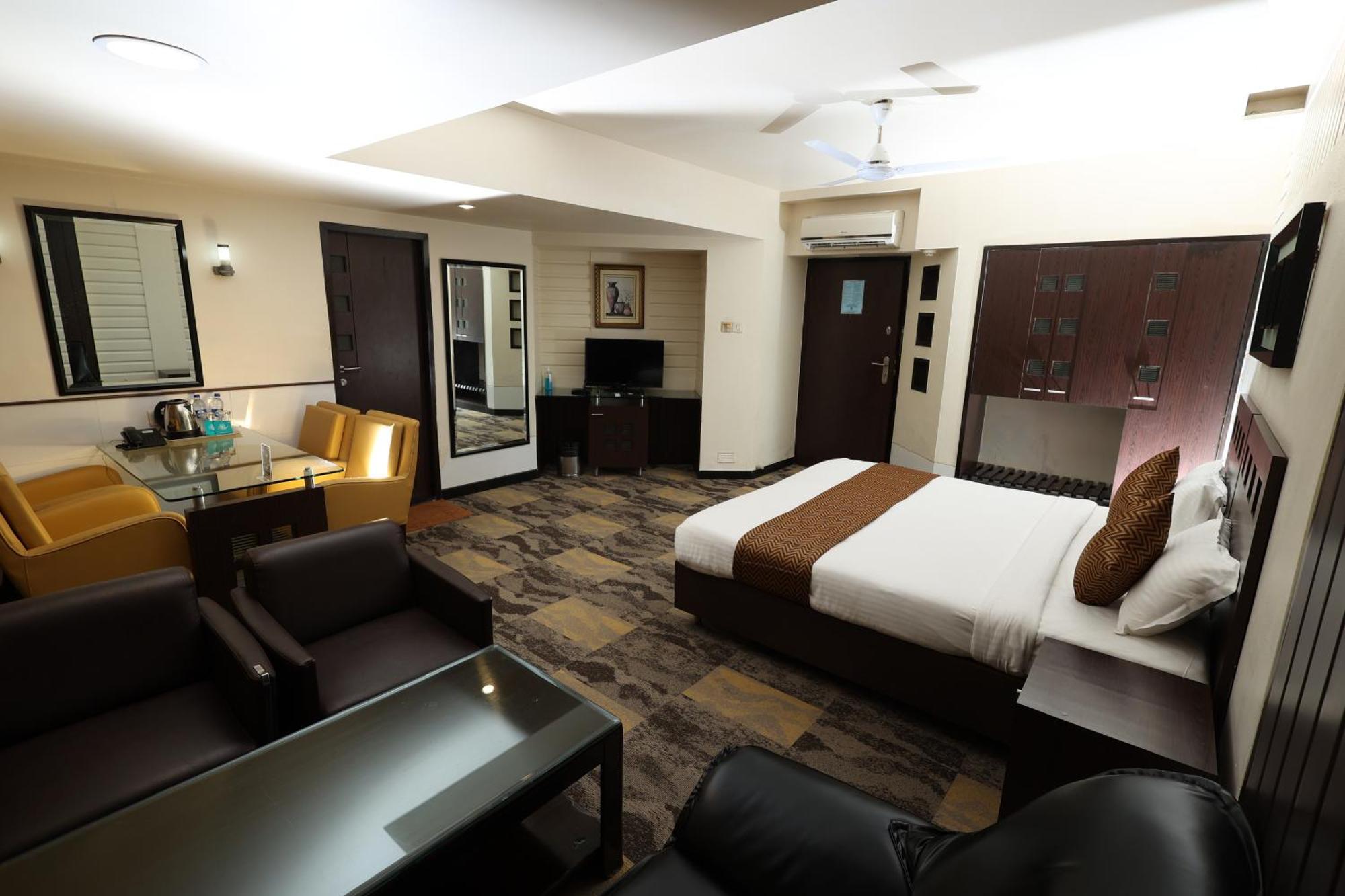 Quaint Suites Hotel & Banquet Mumbai Dış mekan fotoğraf