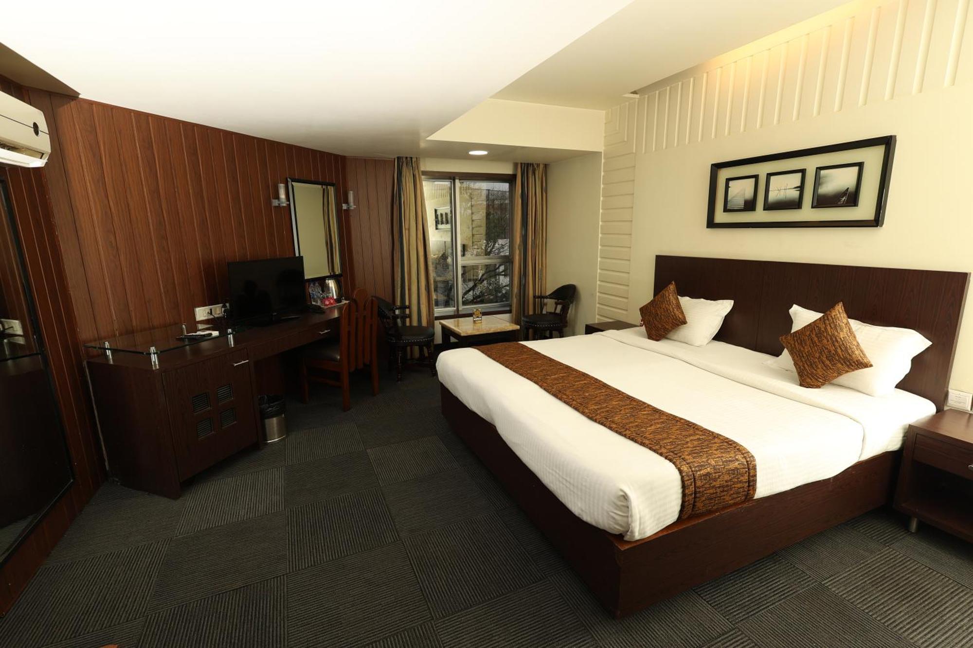 Quaint Suites Hotel & Banquet Mumbai Dış mekan fotoğraf