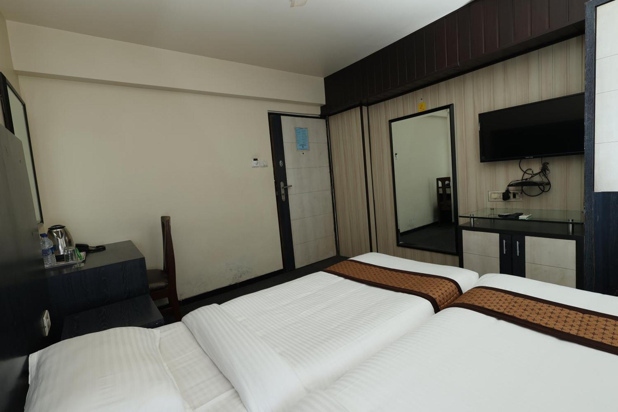 Quaint Suites Hotel & Banquet Mumbai Dış mekan fotoğraf