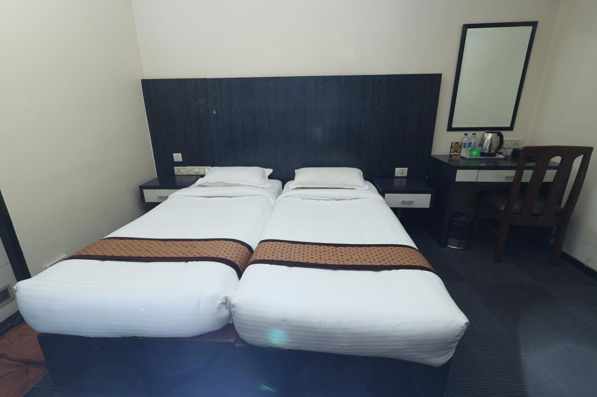 Quaint Suites Hotel & Banquet Mumbai Dış mekan fotoğraf
