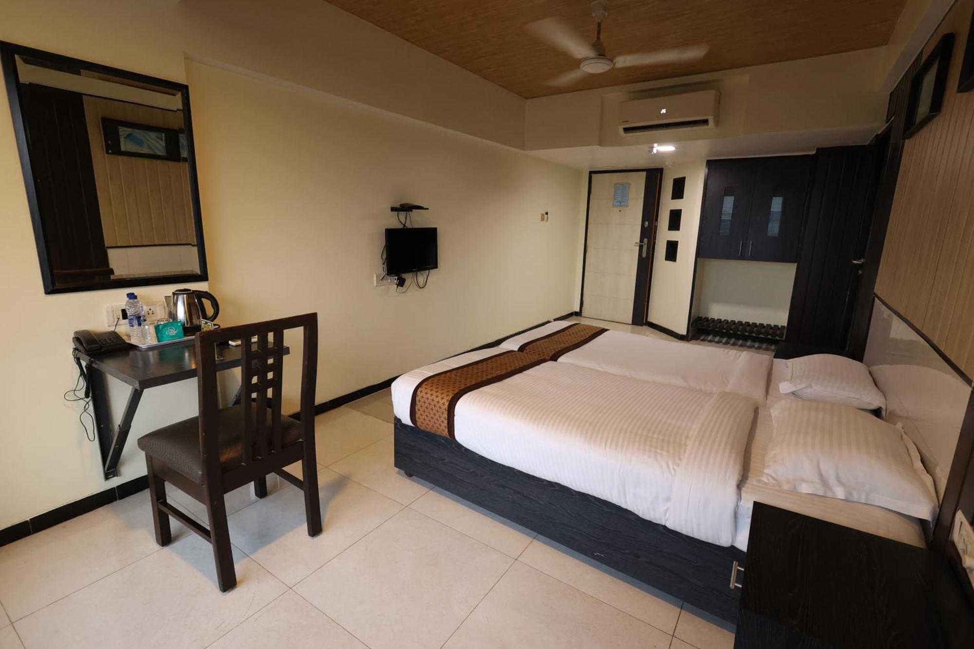 Quaint Suites Hotel & Banquet Mumbai Dış mekan fotoğraf