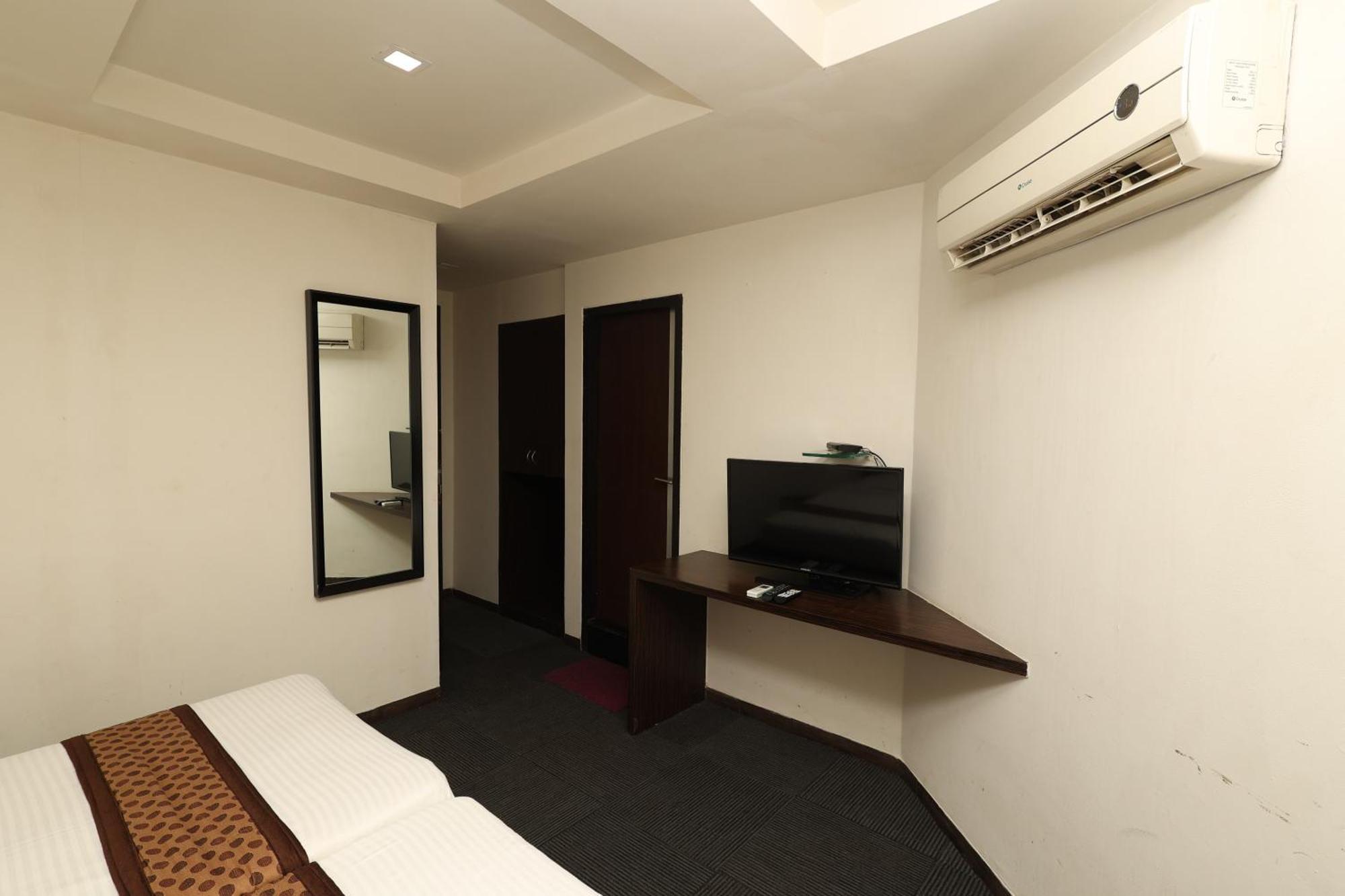 Quaint Suites Hotel & Banquet Mumbai Dış mekan fotoğraf