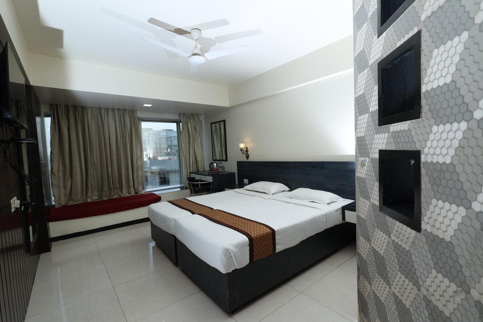 Quaint Suites Hotel & Banquet Mumbai Dış mekan fotoğraf