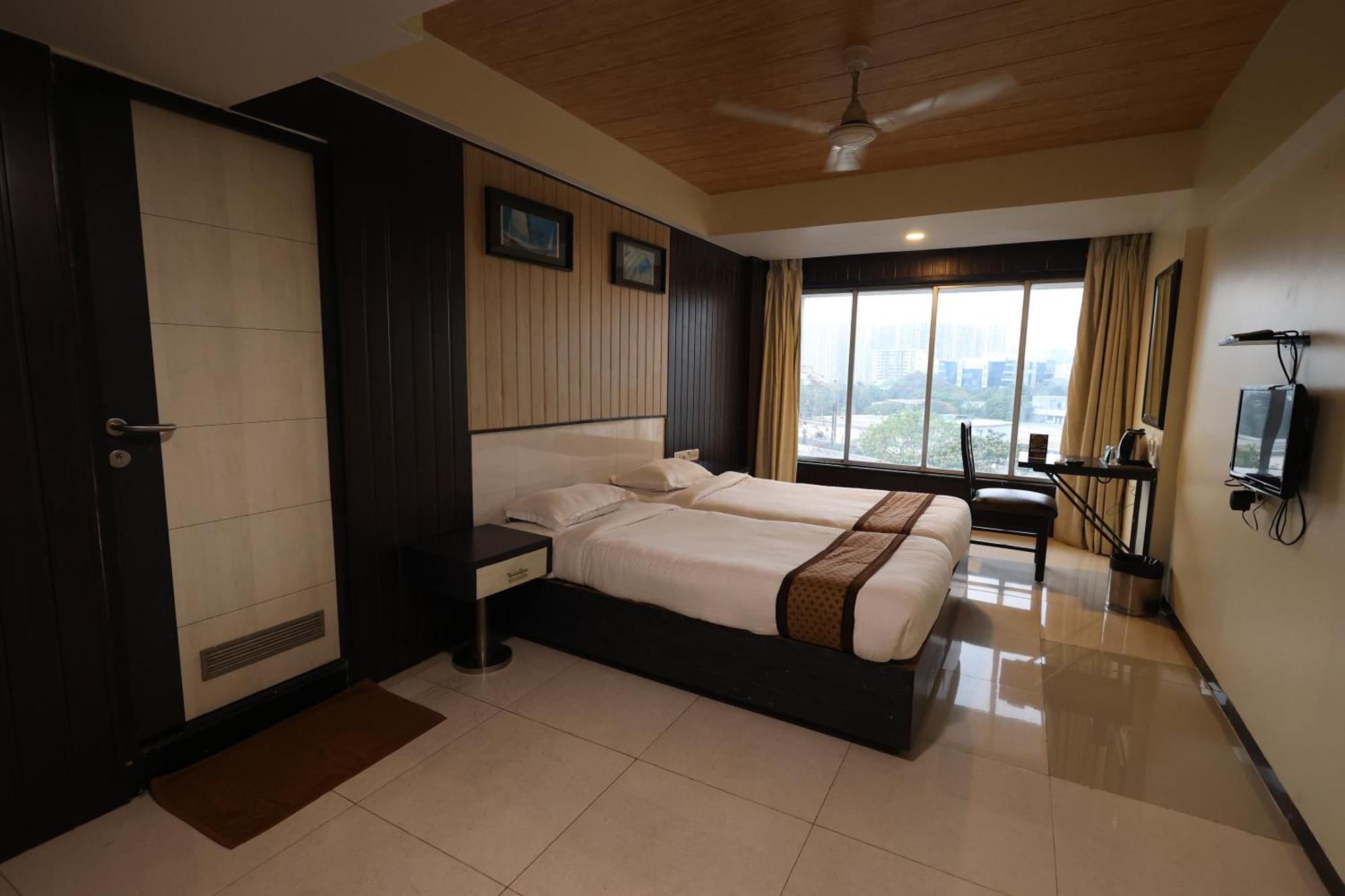 Quaint Suites Hotel & Banquet Mumbai Dış mekan fotoğraf